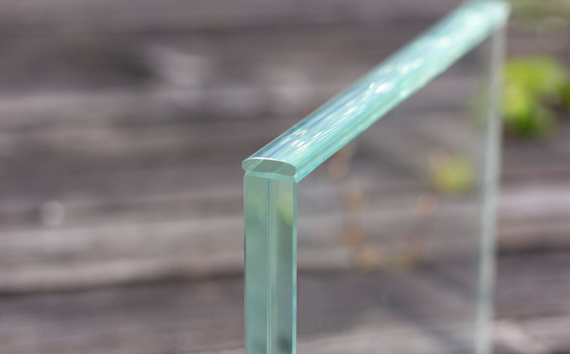 Float-Extraweiß-Glass-Stripe-transparent