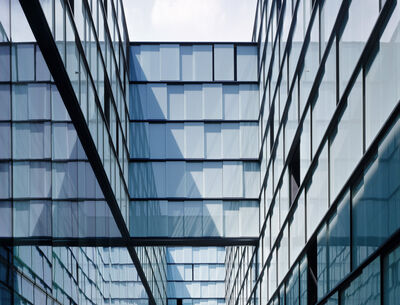 Onusida Genf: Glas-Fassade mit Schiebesystem von Glas Marte